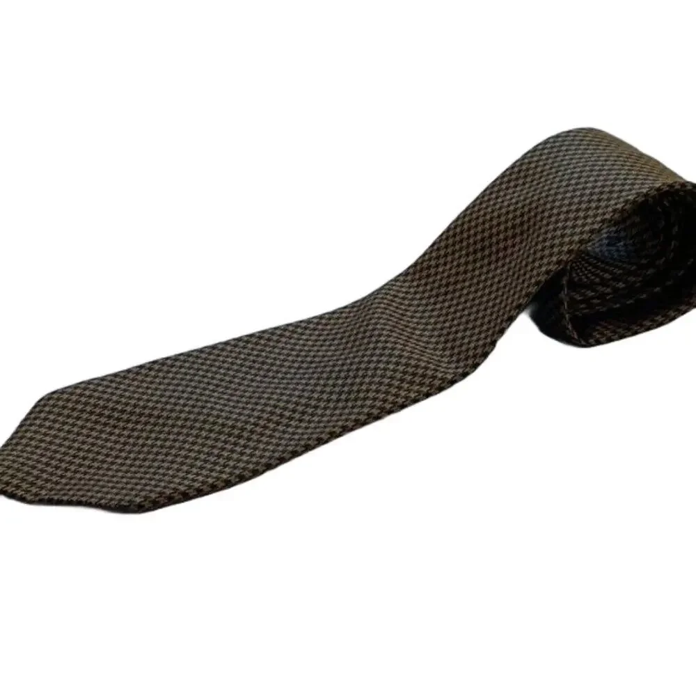 John Comfort South Bank Collection Gold, Black Herringbone Silk Tie, 58